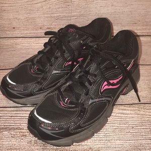 Saucony prestige black sneakers Size 7